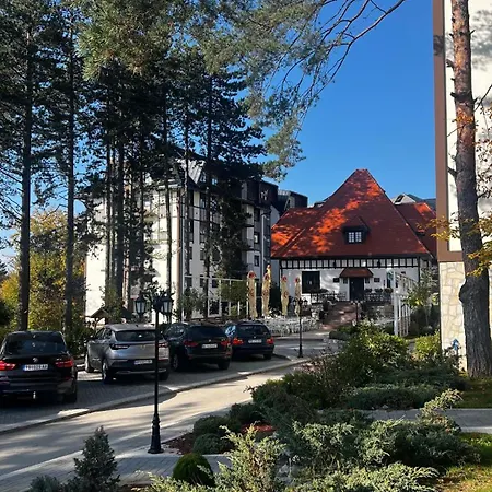 Titova Zlatibor Nika *